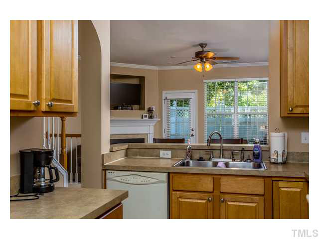 4534 Sugarbend Way Raleigh, NC 27606 - Photo 8 of 24 Gallery Image 8