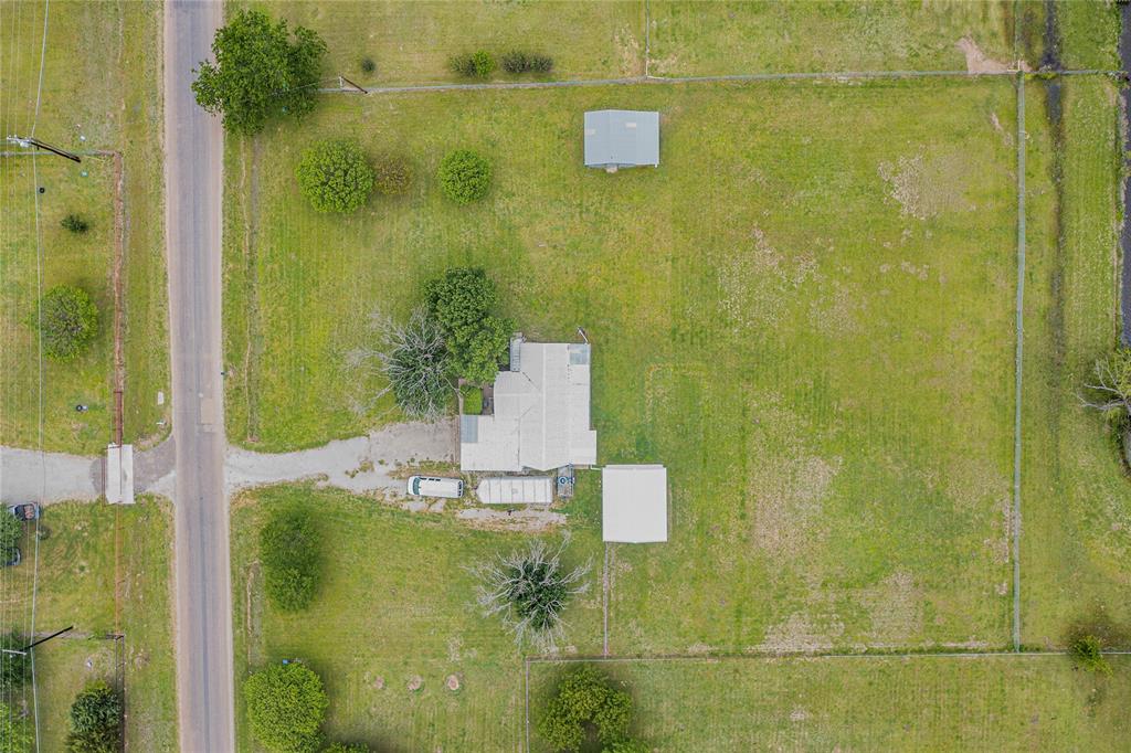 1501 Joyce Road Kaufman, TX 75142 - Photo 6 of 37 a view of bathroom with shower
