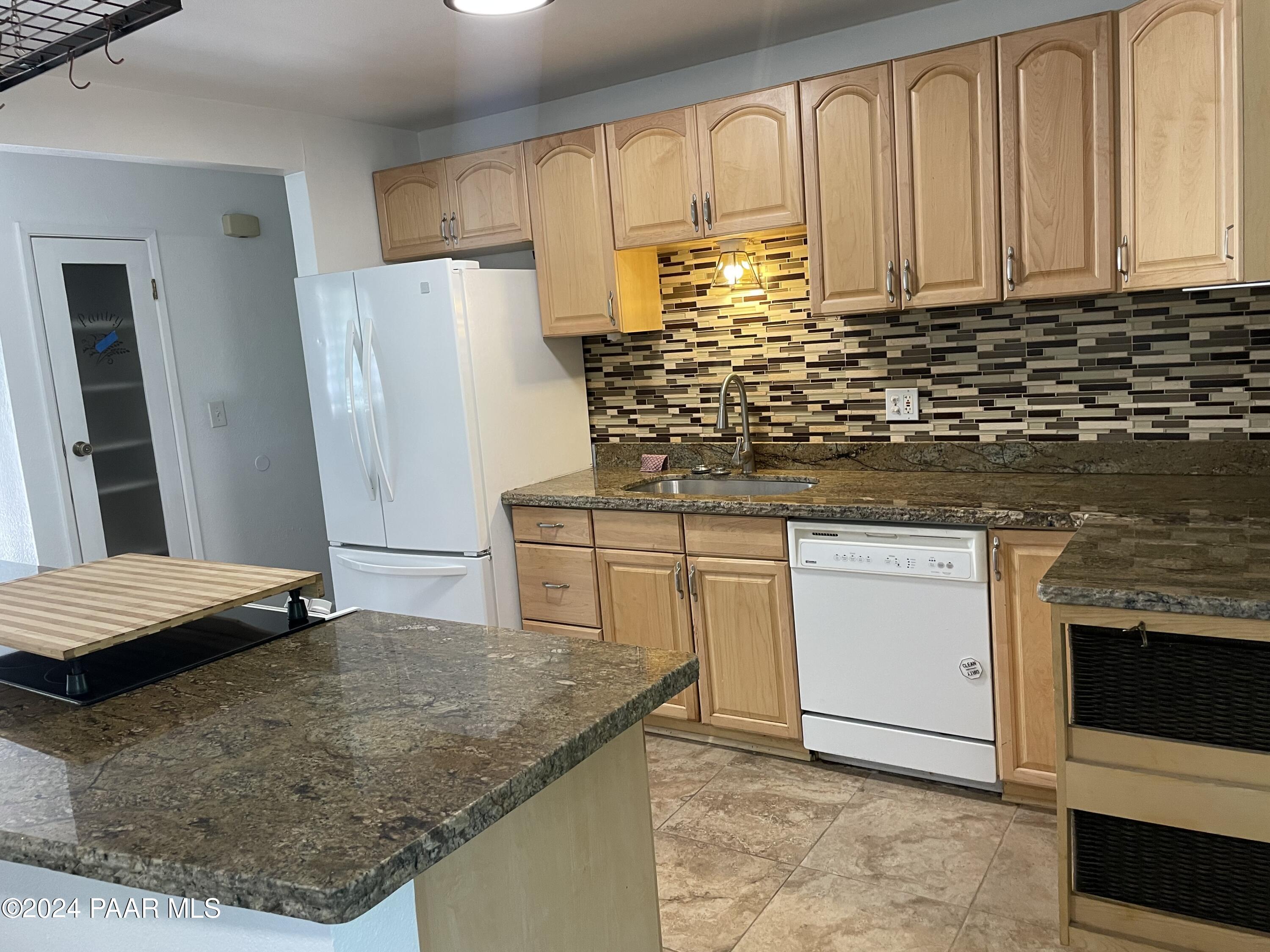 1803 Thumb Butte Road Prescott, AZ 86305 - Photo 3 of 42 Kitchen