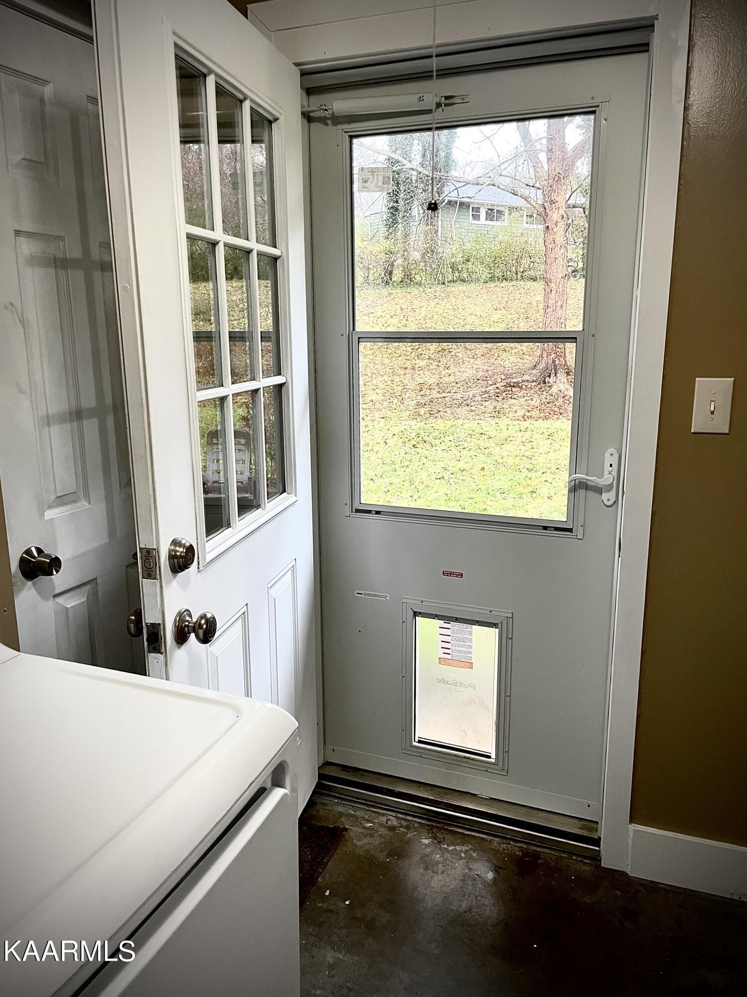 109 Pembroke Road Oak Ridge, TN 37830 - Photo 10 of 32