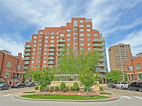 $665,000 | 4950 Central Street, Unit 102, Kansas City, MO 64112