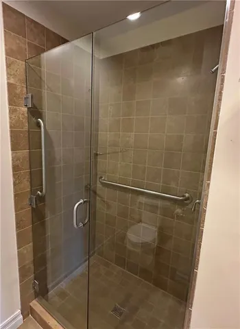 $700,000 | 4950 Central Street, Unit 102, Kansas City, MO 64112