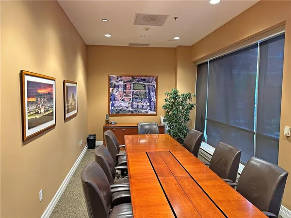 $665,000 | 4950 Central Street, Unit 102, Kansas City, MO 64112