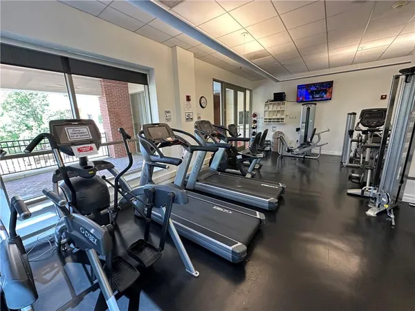 $665,000 | 4950 Central Street, Unit 102, Kansas City, MO 64112