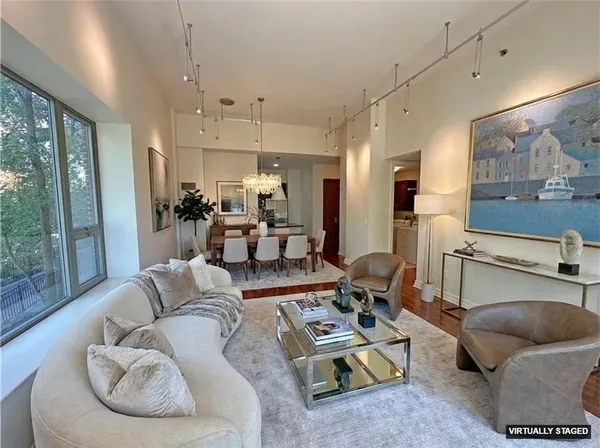 $665,000 | 4950 Central Street, Unit 102, Kansas City, MO 64112