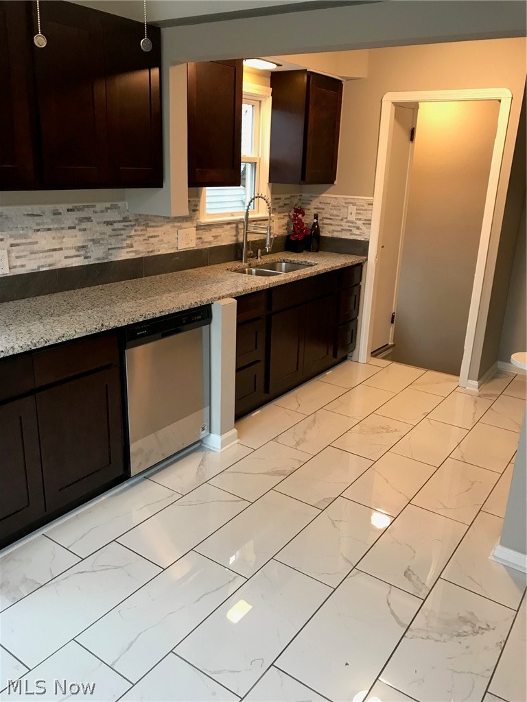4007 Redfern Road Parma, OH 44134 - Photo 4 of 29