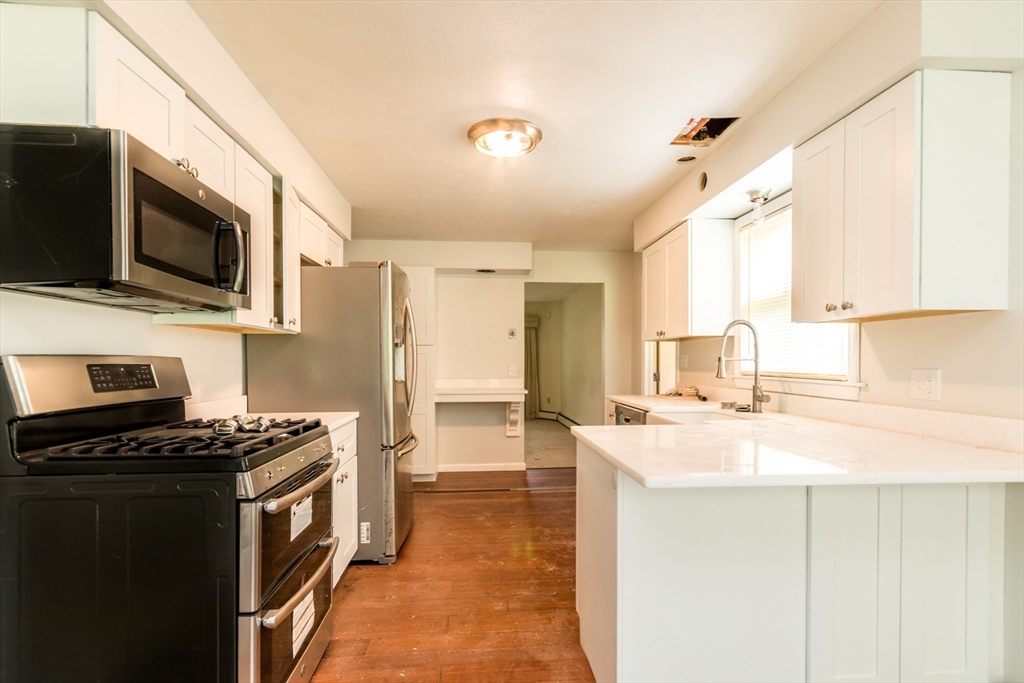 120 Holly Road Marshfield, MA 02050 - Photo 11 of 36