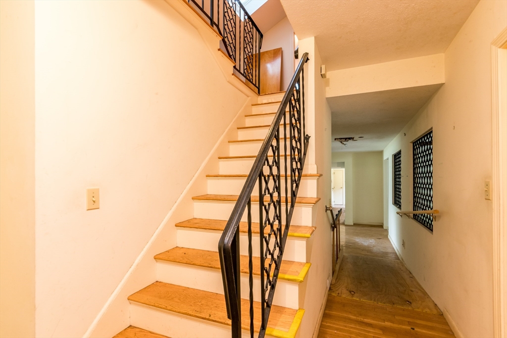 120 Holly Road Marshfield, MA 02050 - Photo 23 of 36