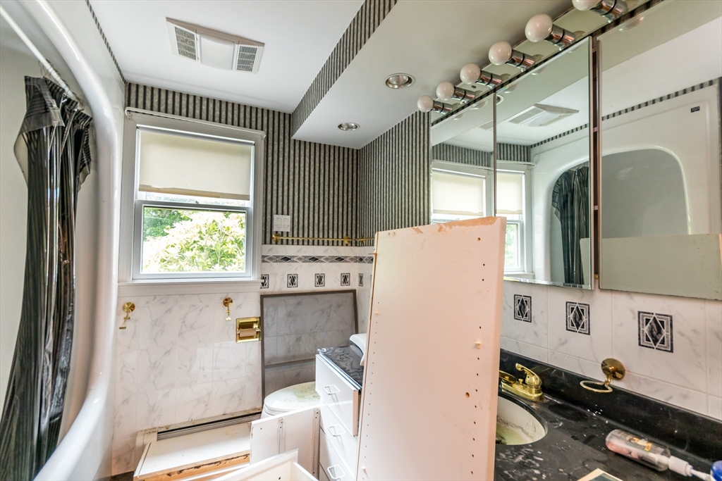 120 Holly Road Marshfield, MA 02050 - Photo 28 of 36