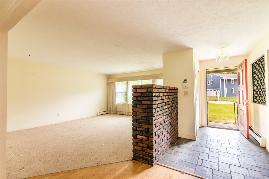 120 Holly Road Marshfield, MA 02050 - Photo 4 of 36