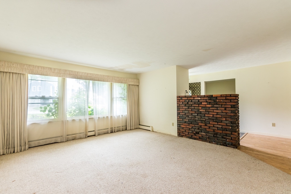 120 Holly Road Marshfield, MA 02050 - Photo 6 of 36