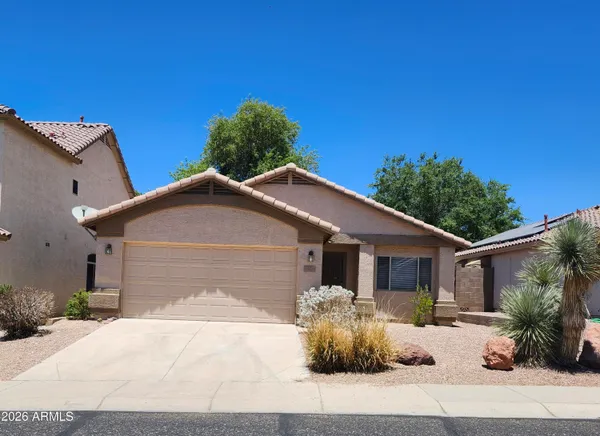 $2,195 | 6424 West Saddlehorn Road, Phoenix, AZ 85083