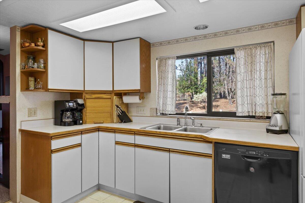3455 Russell Road Grants Pass, OR 97526 - Photo 23 of 54 18-CI_6012
