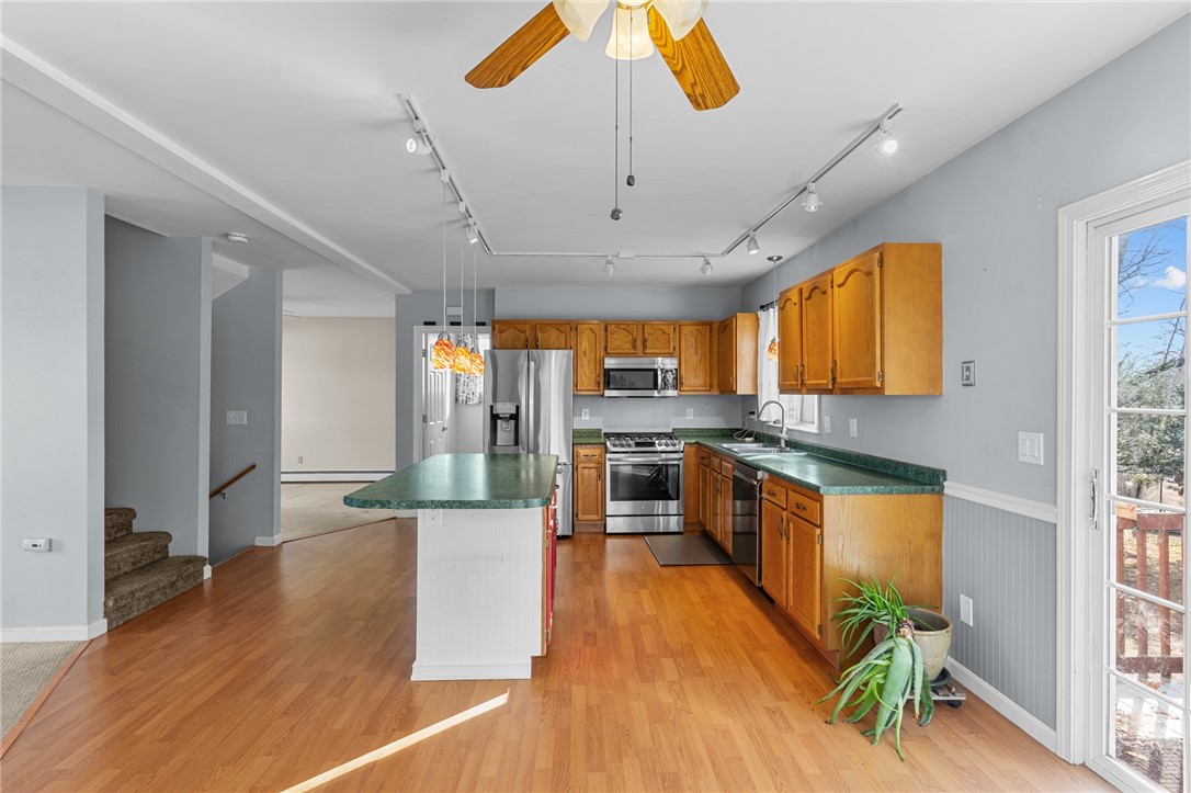 4 Cobble Hill Road Lincoln, RI 02865 - Photo 10 of 37 Gallery Image 10