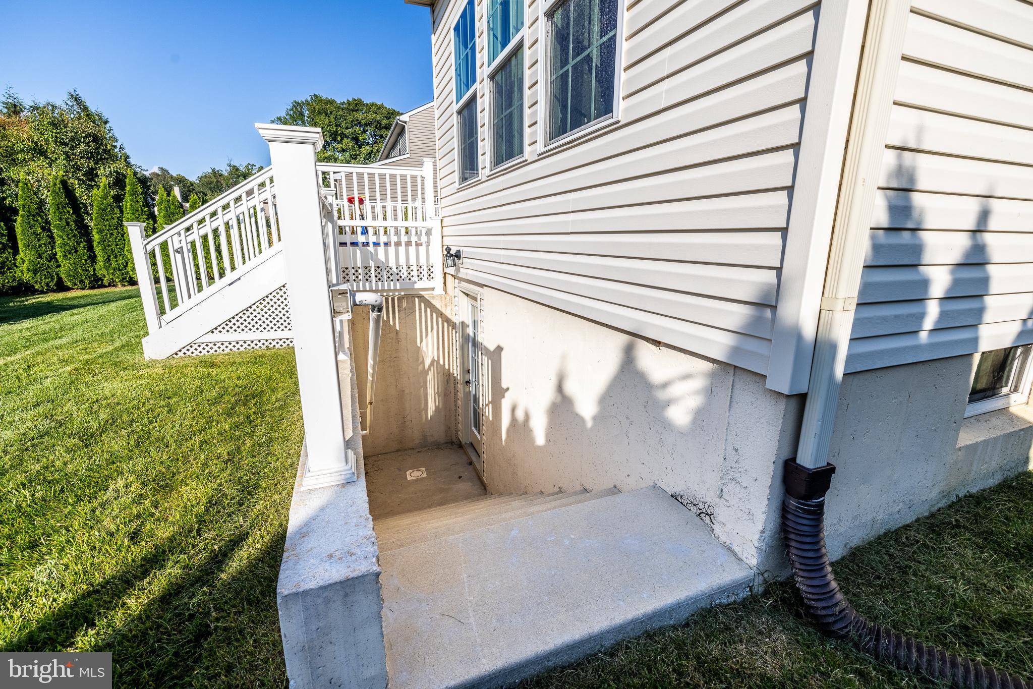 78 Foxtrail Road Smyrna, DE 19977 - Photo 40 of 43 walk-out basement steps