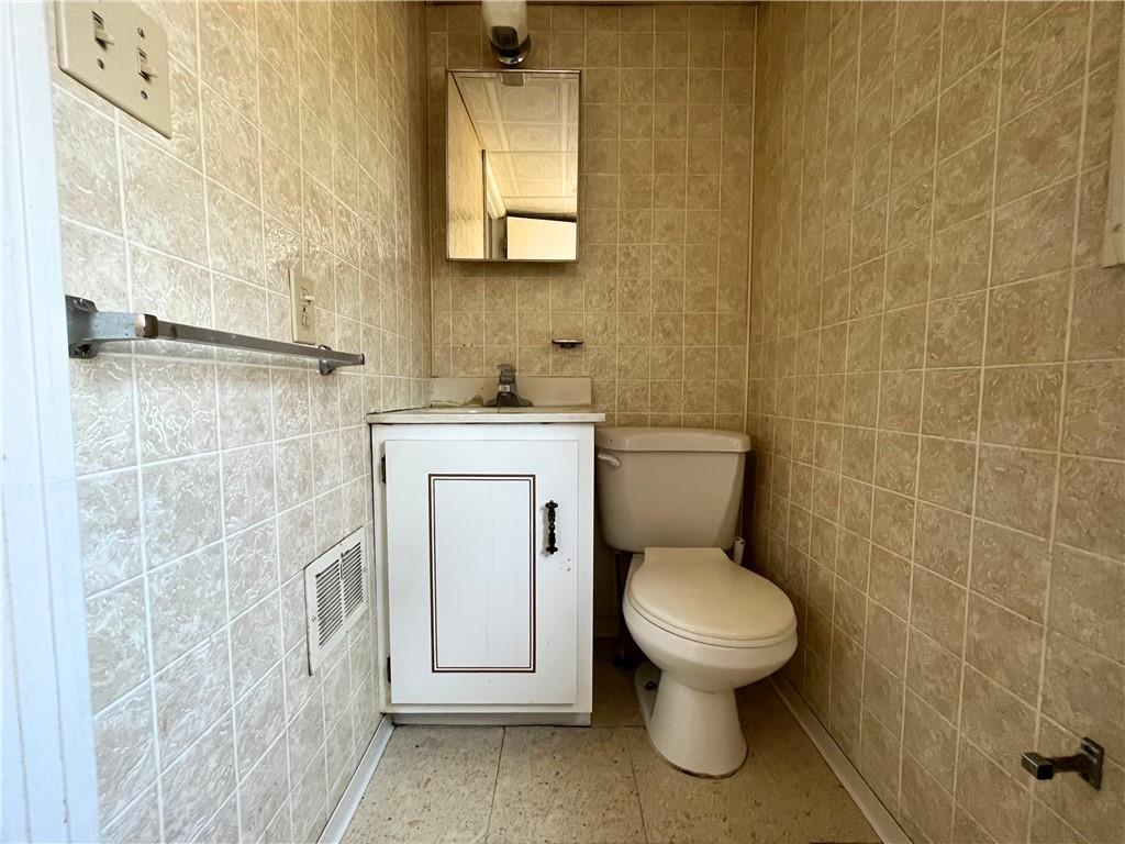 1182 Hunter Road Verona, PA 15147 - Photo 13 of 19 Gallery Image 13