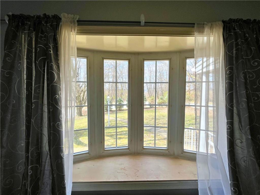 1182 Hunter Road Verona, PA 15147 - Photo 5 of 19 Gallery Image 5