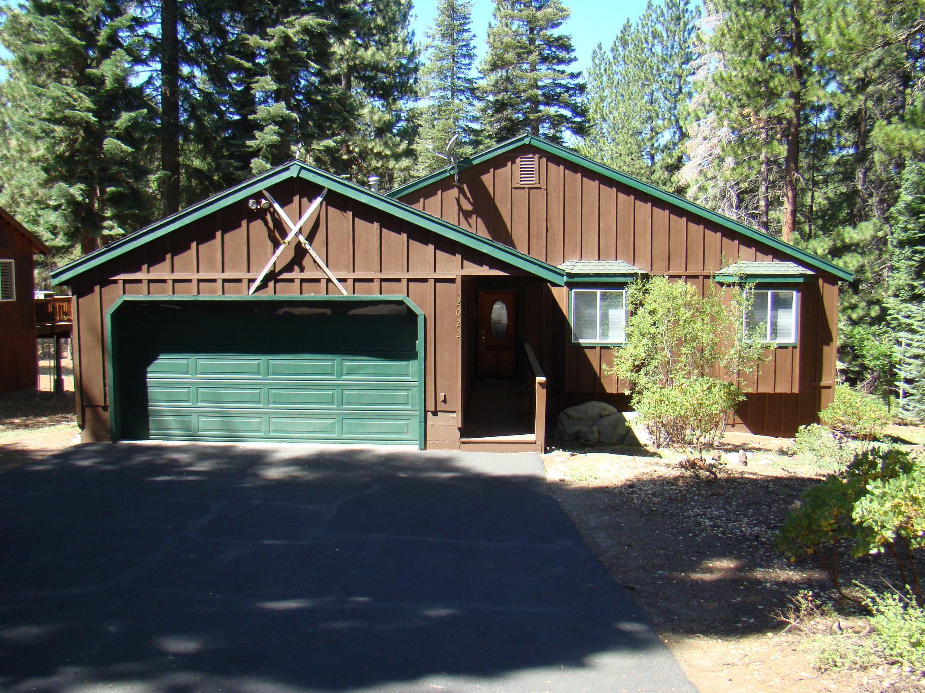 12022 Pine Forest Road Truckee, CA 96161 - Photo 1 of 17 Front