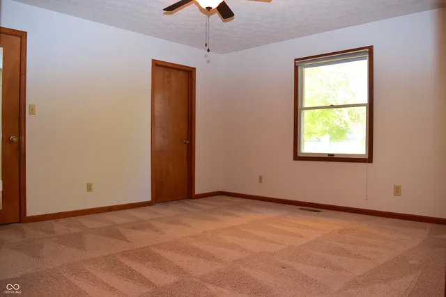 $235,000 | 1247 Holiday Lane East, Brownsburg, IN 46112