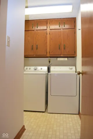 $235,000 | 1247 Holiday Lane East, Brownsburg, IN 46112