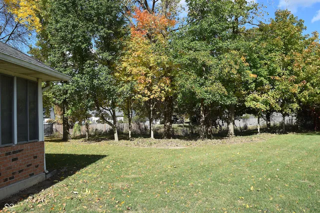 $235,000 | 1247 Holiday Lane East, Brownsburg, IN 46112