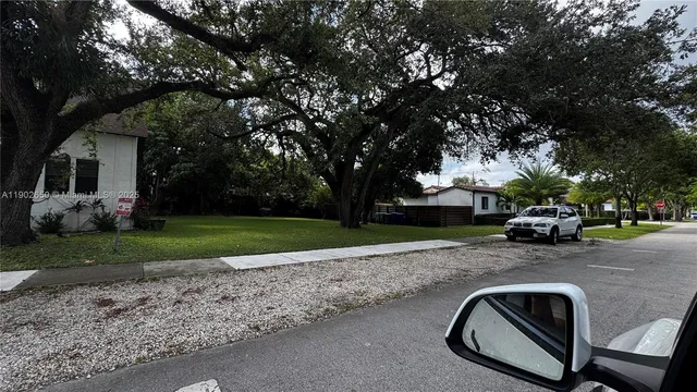 $799,000 | 860 Northeast 81st Street, Miami, FL 33138