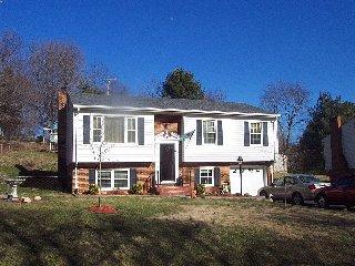 2532 McVitty Road Roanoke, VA 24018 - Photo 1 of 1 Primary Photo