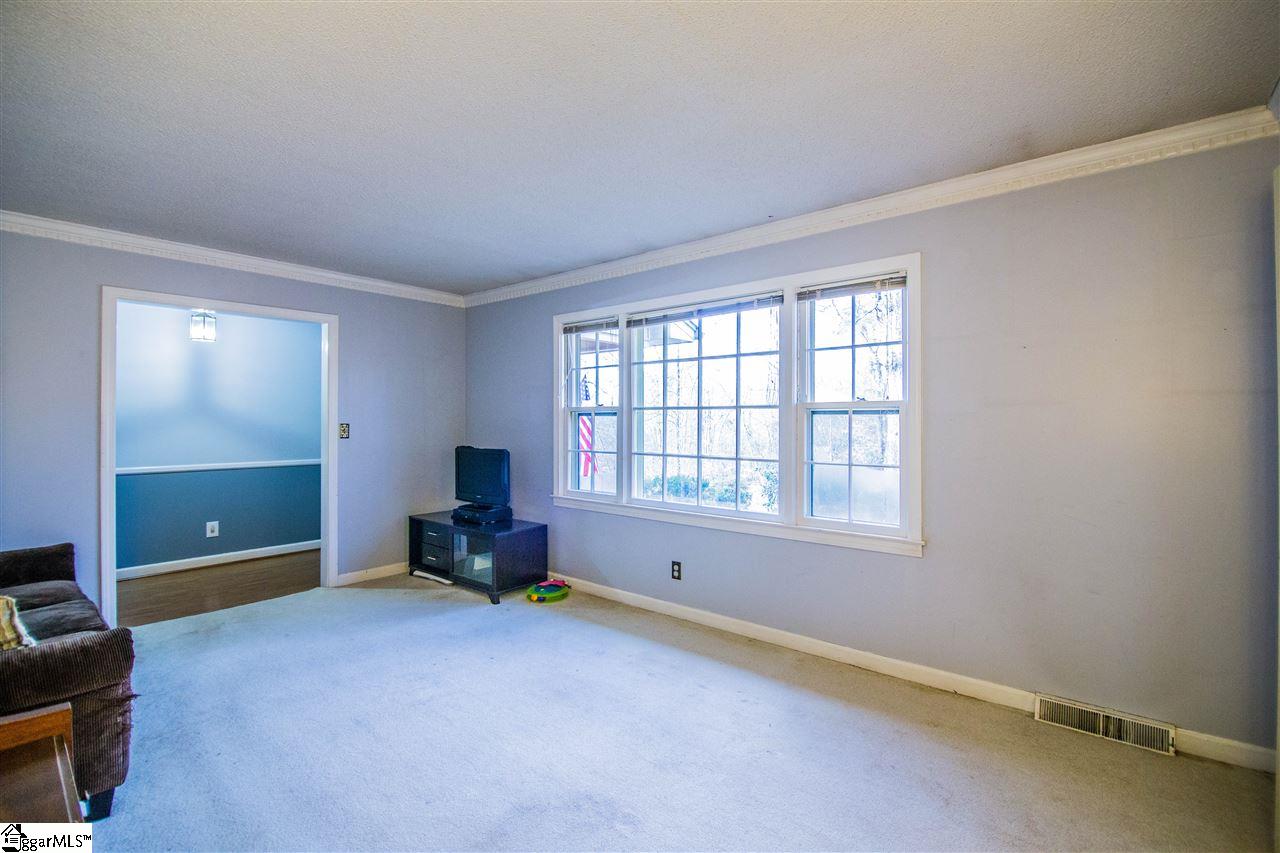 108 Holly Road Taylors, SC 29687 - Photo 5 of 23 Gallery Image 5