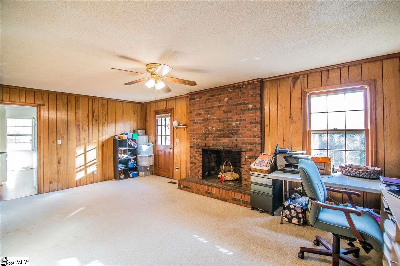 108 Holly Road Taylors, SC 29687 - Photo 6 of 23 Gallery Image 6
