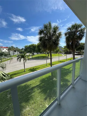 $1,775 | 1600 Northeast 114th Street, Unit 204, Miami, FL 33181