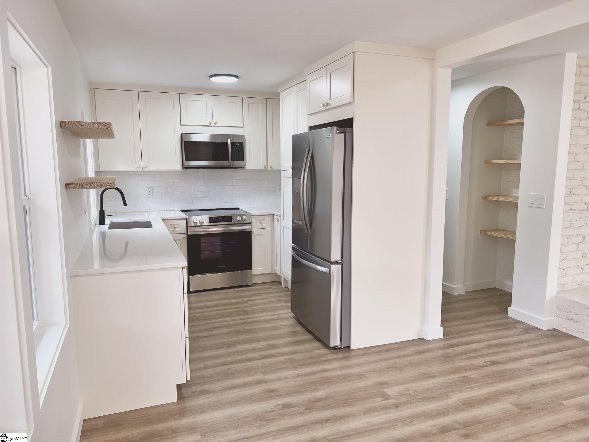 140 Rose Circle Greenville, SC 29607 - Photo 12 of 36 Gallery Image 12