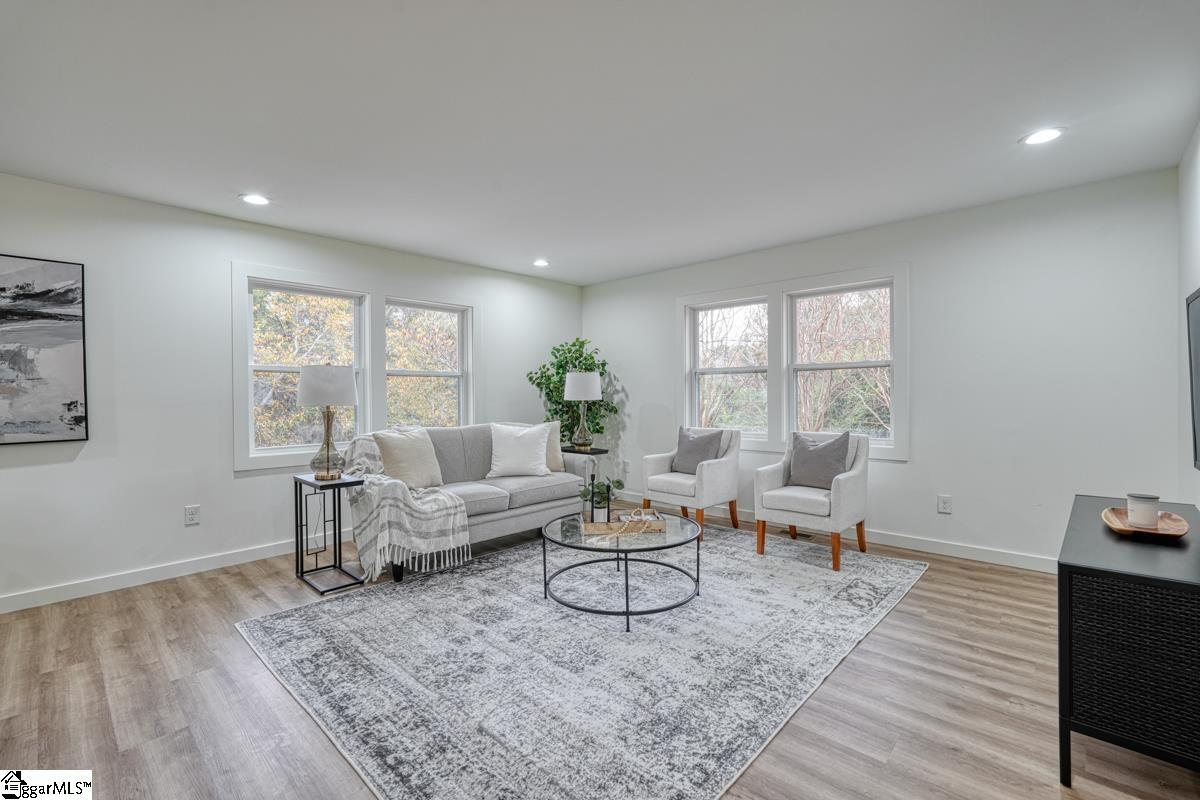140 Rose Circle Greenville, SC 29607 - Photo 15 of 36 Gallery Image 15