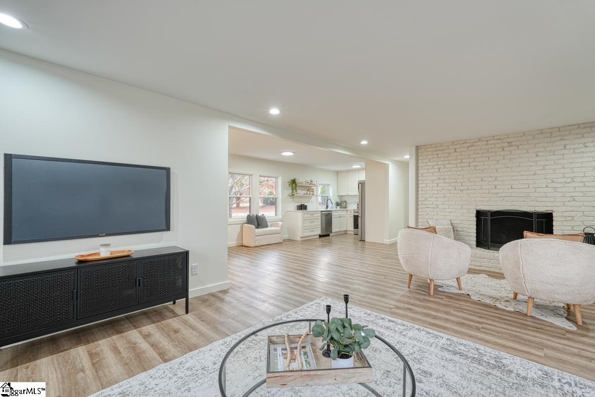 140 Rose Circle Greenville, SC 29607 - Photo 17 of 36 Gallery Image 17