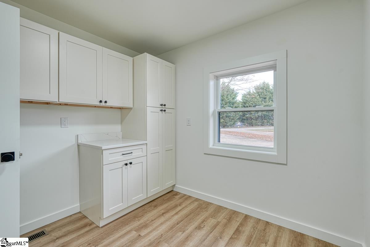 140 Rose Circle Greenville, SC 29607 - Photo 18 of 36 Gallery Image 18