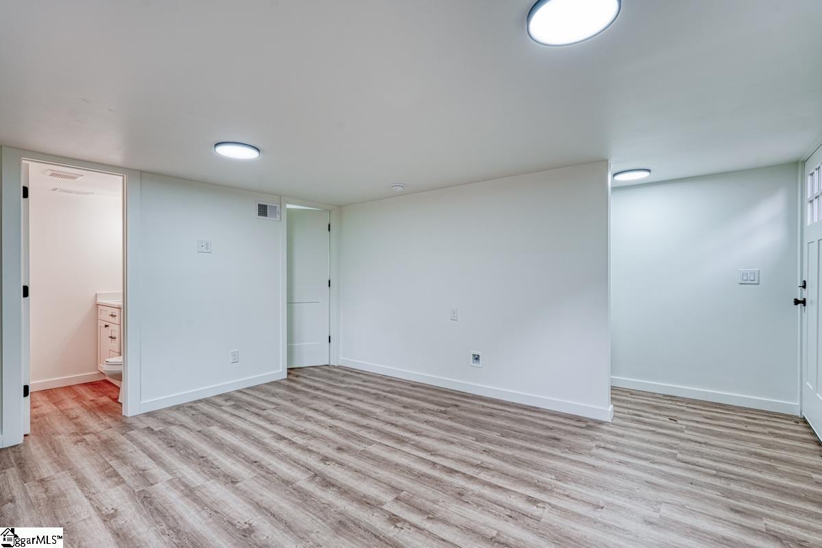 140 Rose Circle Greenville, SC 29607 - Photo 27 of 36 Gallery Image 27