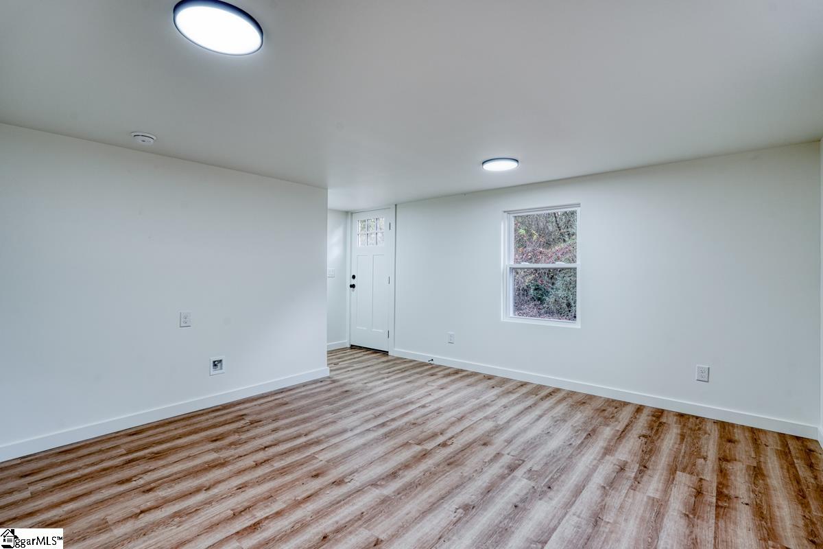 140 Rose Circle Greenville, SC 29607 - Photo 28 of 36 Gallery Image 28