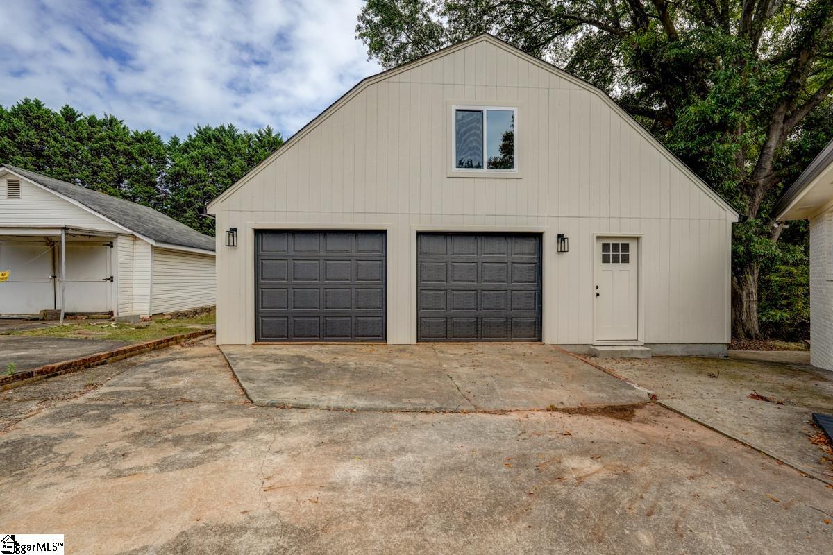 140 Rose Circle Greenville, SC 29607 - Photo 31 of 36 Gallery Image 31