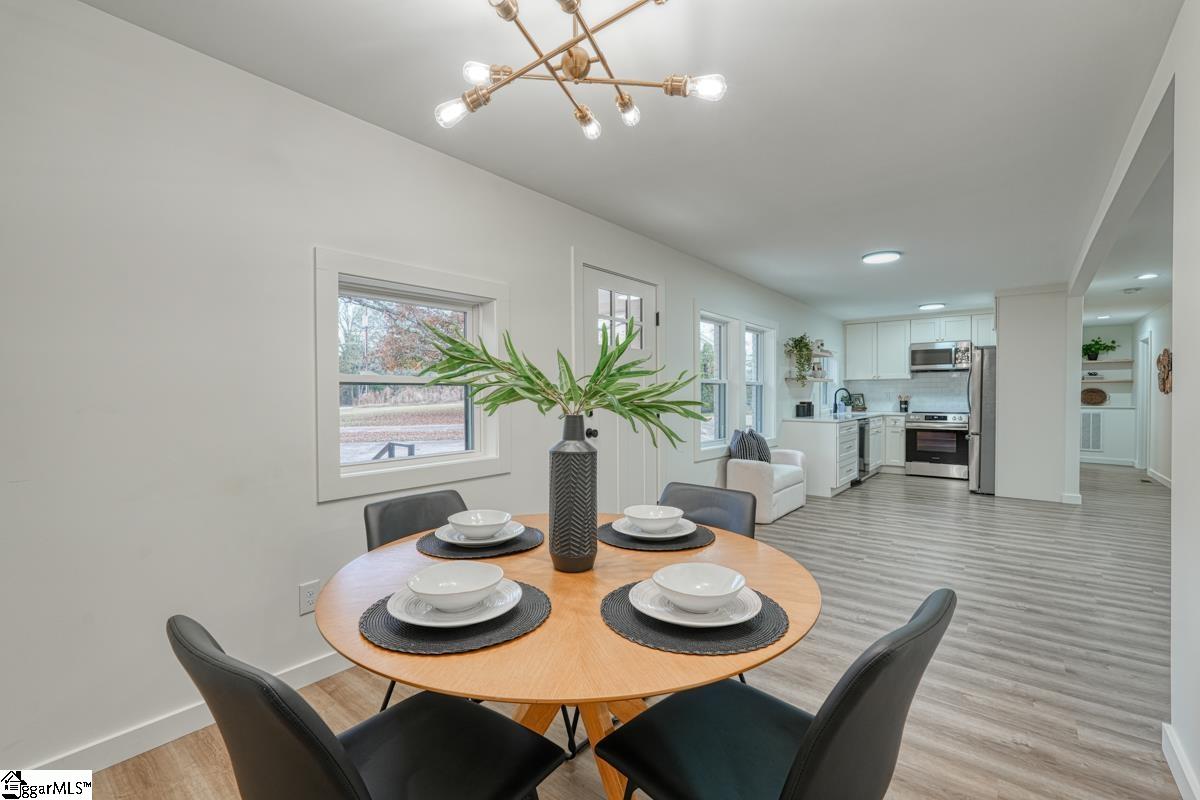 140 Rose Circle Greenville, SC 29607 - Photo 9 of 36 Gallery Image 9