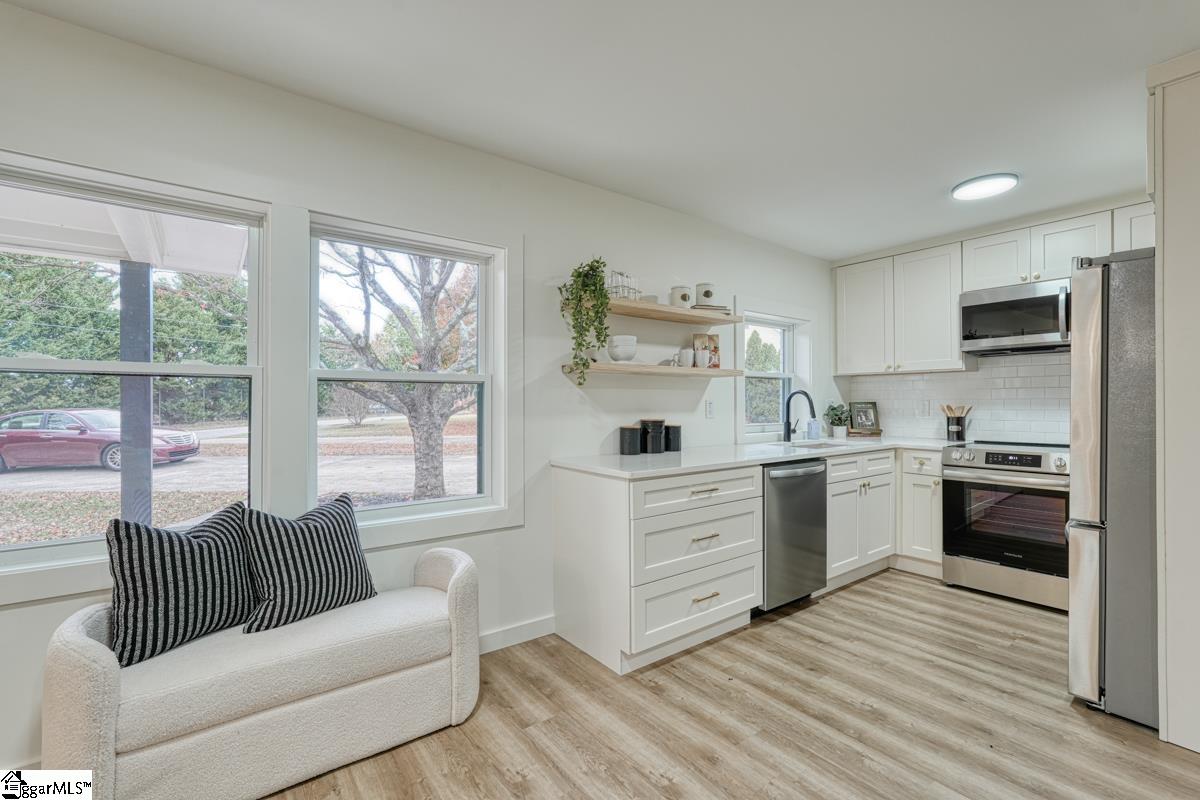 140 Rose Circle Greenville, SC 29607 - Photo 10 of 36 Gallery Image 10