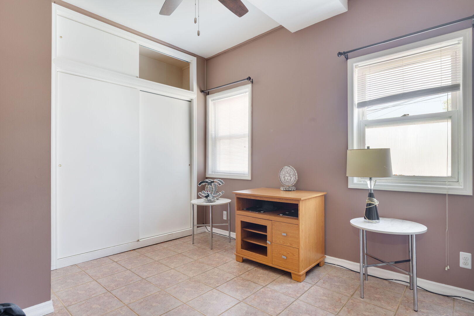 2312 West Taylor Street Chicago, IL 60612 - Photo 13 of 13 a room with furniture and a window