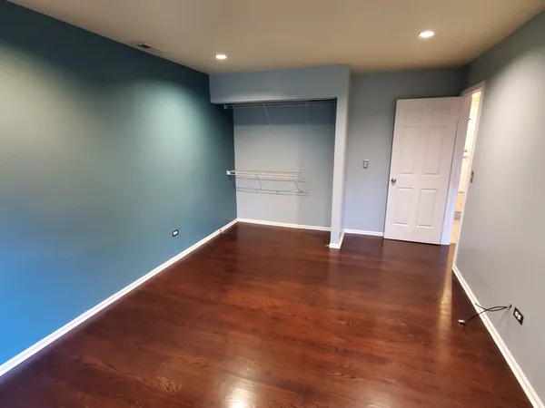 $2,200 | 357 Bloomfield Lane, Unit 3, Glen Ellyn, IL 60137