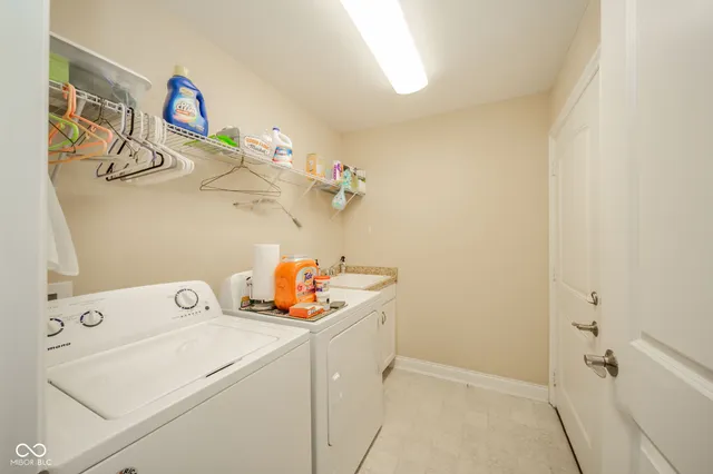 $255,000 | 541 Greenwood Trace Drive, Whiteland, IN 46184