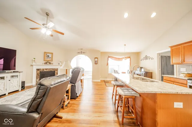 $255,000 | 541 Greenwood Trace Drive, Whiteland, IN 46184