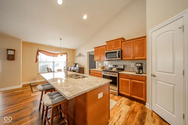 $255,000 | 541 Greenwood Trace Drive, Whiteland, IN 46184