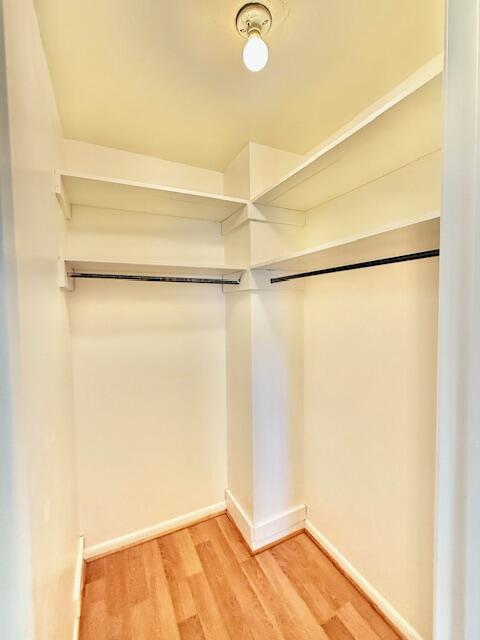 604 Foster Road Dalton, GA 30720 - Photo 18 of 47 Master Closet