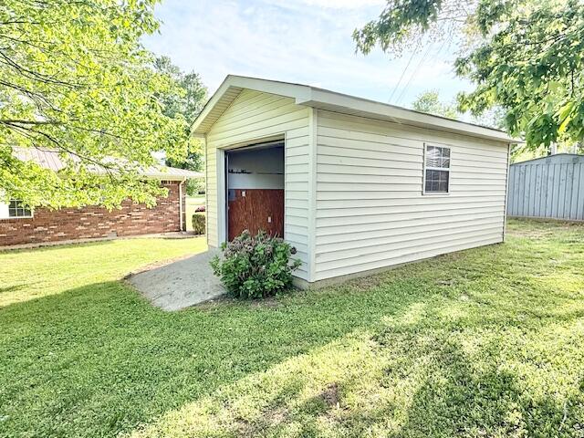 604 Foster Road Dalton, GA 30720 - Photo 42 of 47 Storage Shed