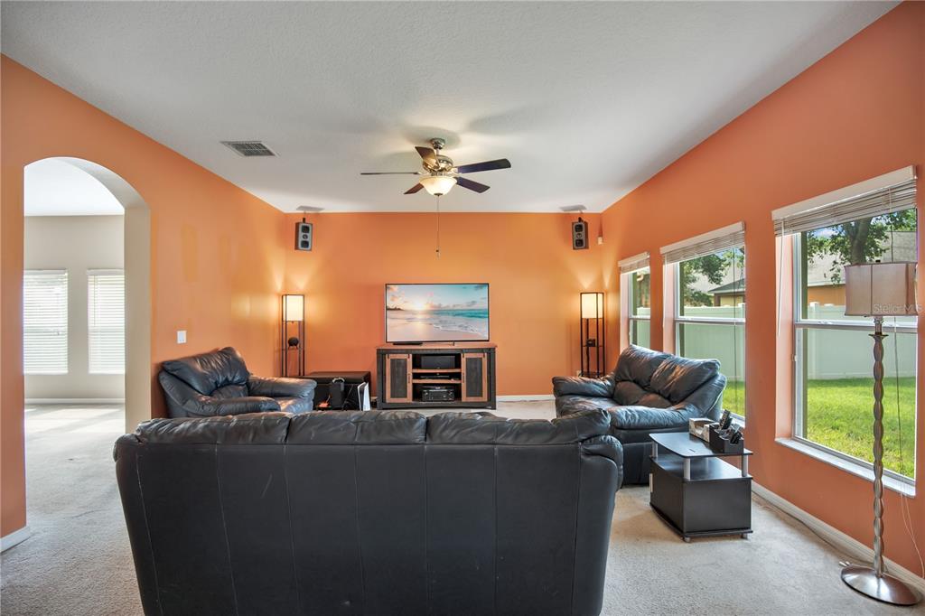 1341 Kintla Road Apopka, FL 32712 - Photo 10 of 38
