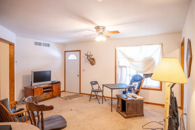 $300,000 | 29431 Maxwell Hill Road, Cazenovia, WI 53924