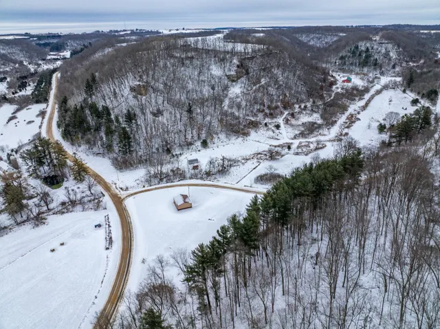 $300,000 | 29431 Maxwell Hill Road, Cazenovia, WI 53924