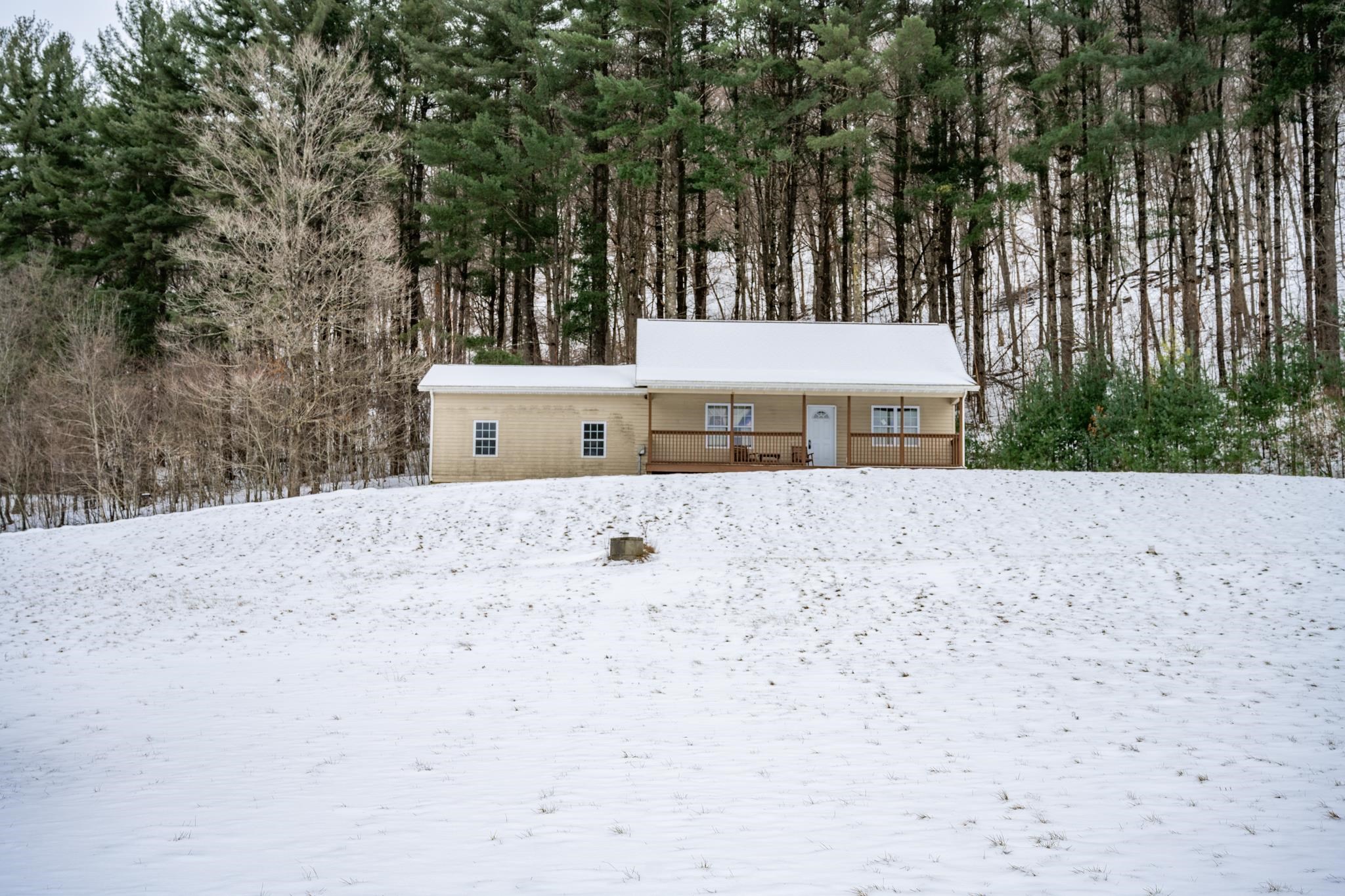 29431 Maxwell Hill Road Cazenovia, WI 53924 - Photo 4 of 47